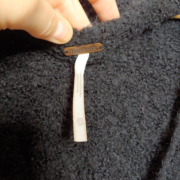 Free People Lofty VNeck Sweater Oversized Nubby Knit Black Alpaca Blend XS - Picture 7 of 10